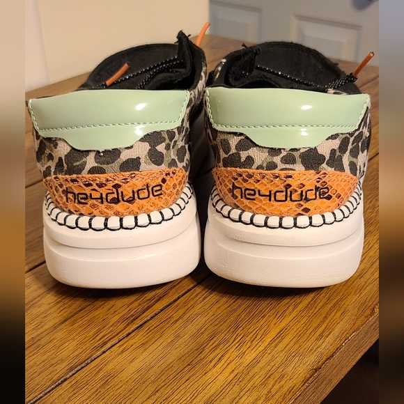 Women Hey Dude Wendy Rise Shoes Size 9 - Picture 4 of 8